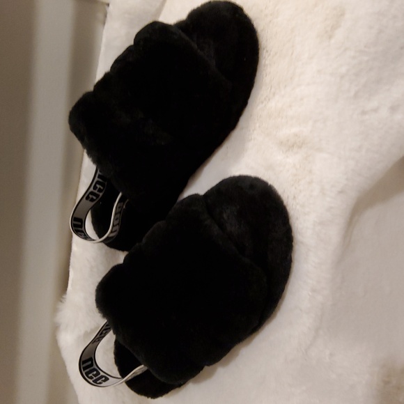 UGG Women's Fluff Yeah Black Slide Slippers - Picture 9 of 16
